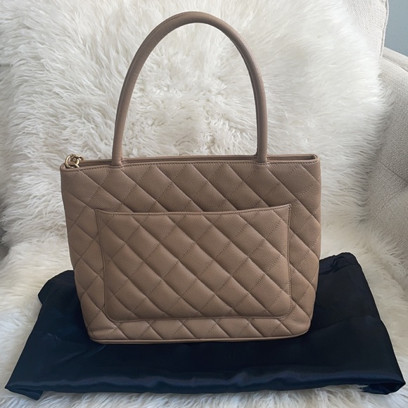 Chanel Medallion Tote - Picture 5 of 17